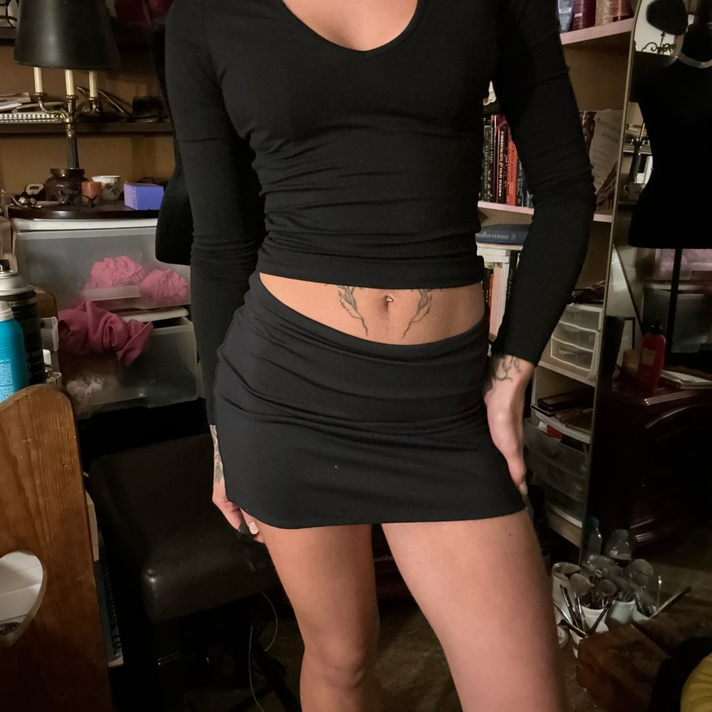 New Aritzia Black Mini Bodycon Skirt - Picture 1 of 5